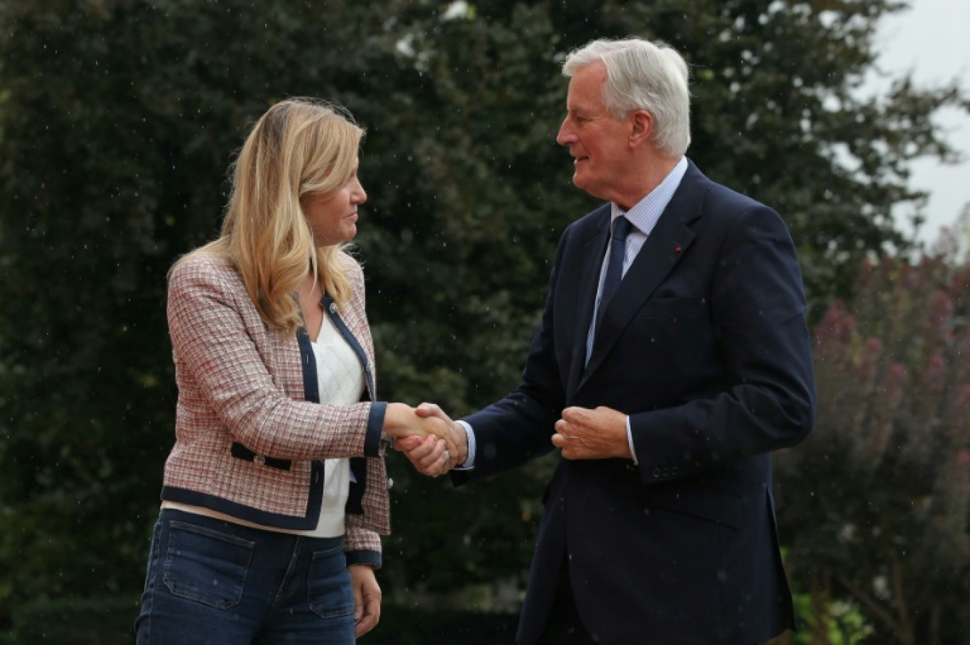 La présidente de l'Assemblée nationale Yaël Braun-Pivet, à gauche et le Premier ministre Michel Barnier, à droite, le 7 septembre 2024, à Paris © Thomas SAMSON