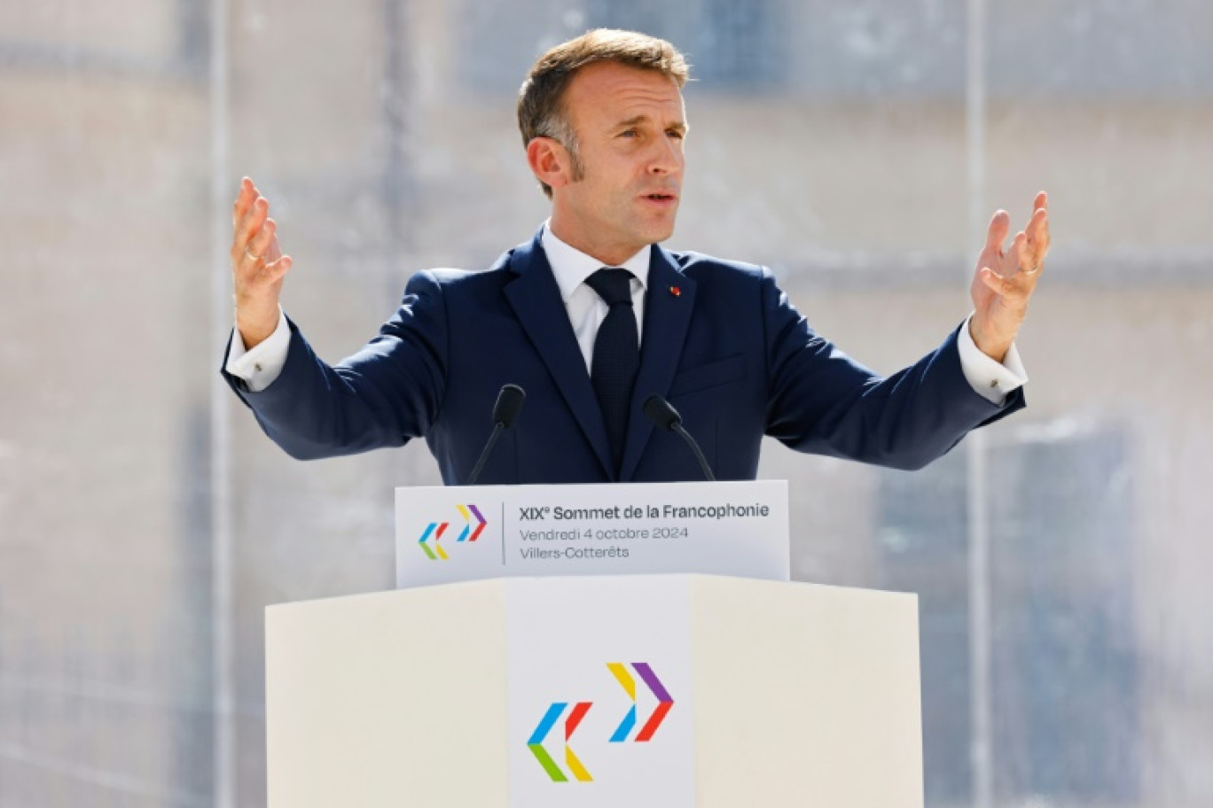 Le président français Emmanuel Macron prononce le discours d'ouverture du 19e sommet de la Francophonie à la "Cite internationale de la langue francaise" à Villers-Cotterets, au nord-est de Paris, le 4 octobre 2024 © Ludovic MARIN