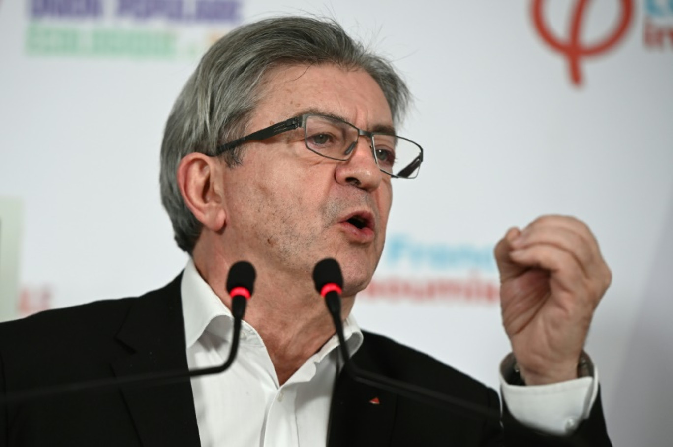 Le président d'Aix-Marseille Université dénonce samedi auprès de l'AFP les "propos dangereux" de Jean-Luc Mélenchon, qui a appelé à déployer "partout" des drapeaux palestiniens © Christophe ARCHAMBAULT