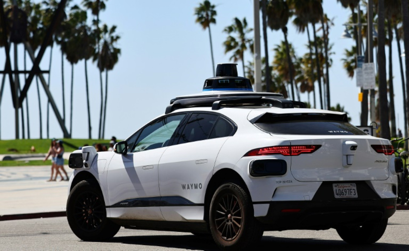 Un taxi électrique sans chauffeur de Waymo (Google), à Los Angeles le 14 mars 2024 © MARIO TAMA