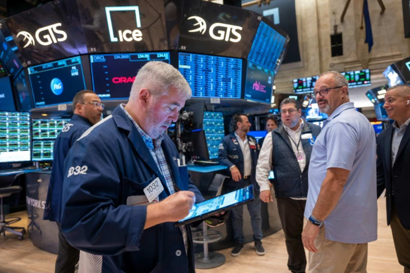 Des opérateurs du New York Stock Exchange © SPENCER PLATT