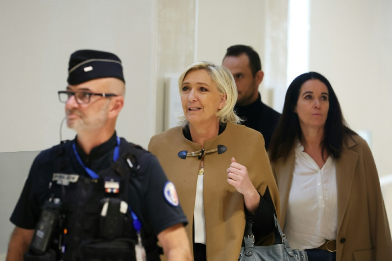 Marine Le Pen (c) arrive au tribunal correctionnel de Paris, le 14 octobre 2024 © Alain JOCARD