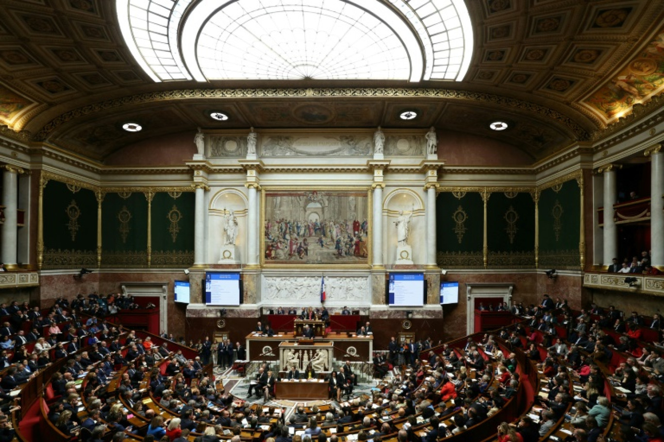 Les députés de la commission des Finances ont poursuivi jeudi leur travail de détricotage du projet de loi de Finances 2025, rejetant notamment la hausse de la taxe sur l'électricité, l'alourdissement du malus automobile et l'augmentation des taxes pour les chaudières à gaz © Alain JOCARD