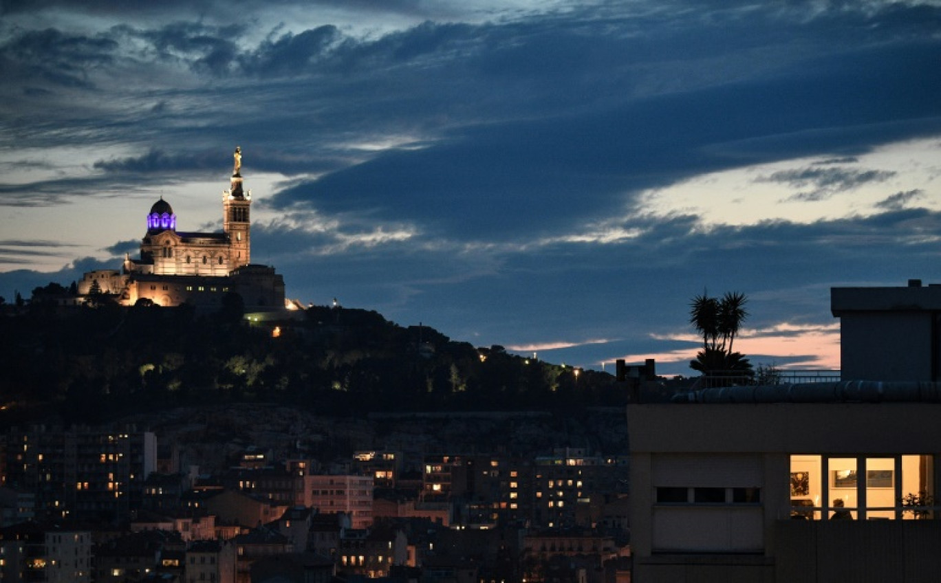 La basilique Notre-Dame de la Garde à Marseille le 28 mars 2020 © Anne-Christine POUJOULAT