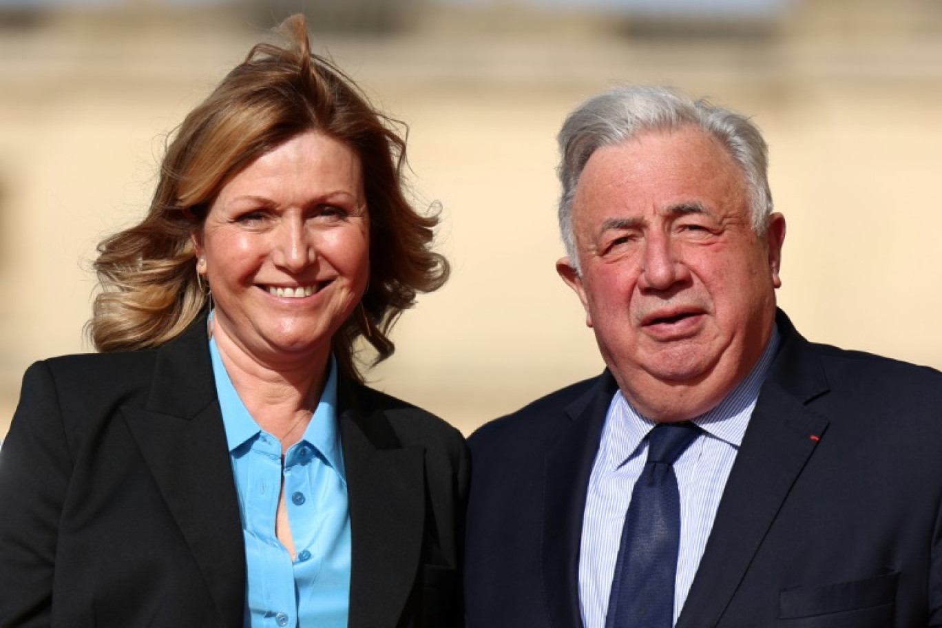 Les présidents de l'Assemblée nationale  Yaël Braun-Pivet et du Sénat Gérard Larcher posent le 4 mars 2024 à Versailles © Emmanuel Dunand