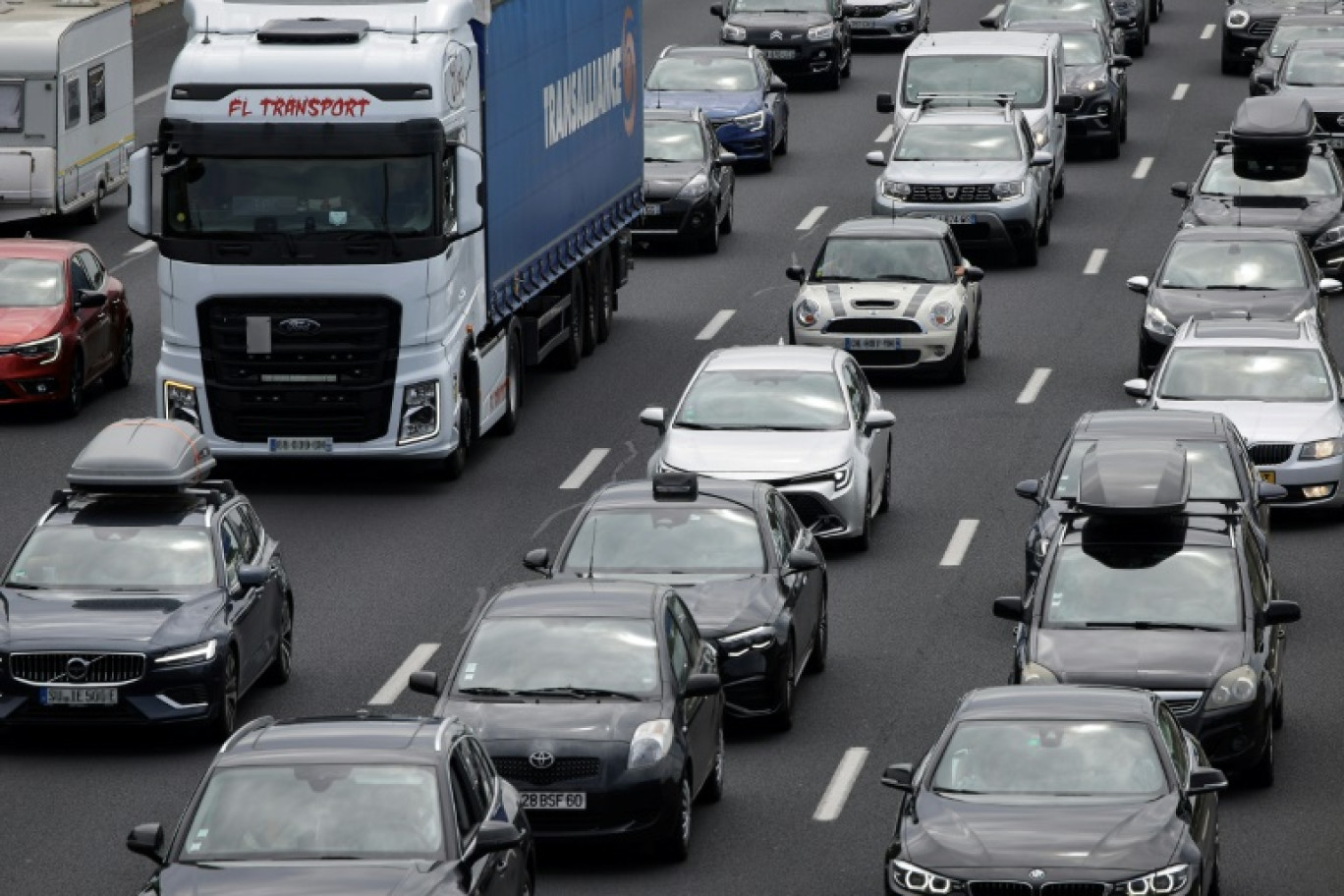 Embouteillage sur l'autoroute A7 près d'Orange, dans le sud-est de la France, le 16 août 2024 © Valentine CHAPUIS