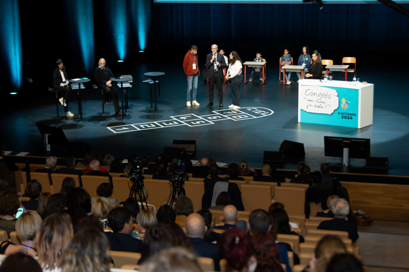 © AEIM-Adapei 54. «Moi aussi j’ai école !» C’était le thème du deuxième congrès de l’AEIM, le 9 octobre au centre de congrès Prouvé de Nancy. 750 personnes y ont participé sous le mot d’ordre de l’inclusion.