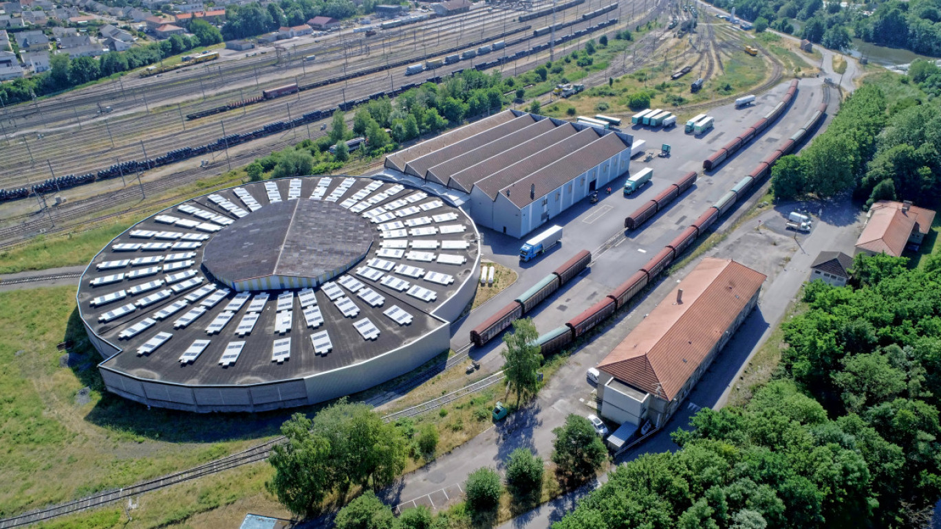 © Groupe MGE. La plateforme de Blainville du Groupe MGE est en train de se doter d’un terminal rail-route. 