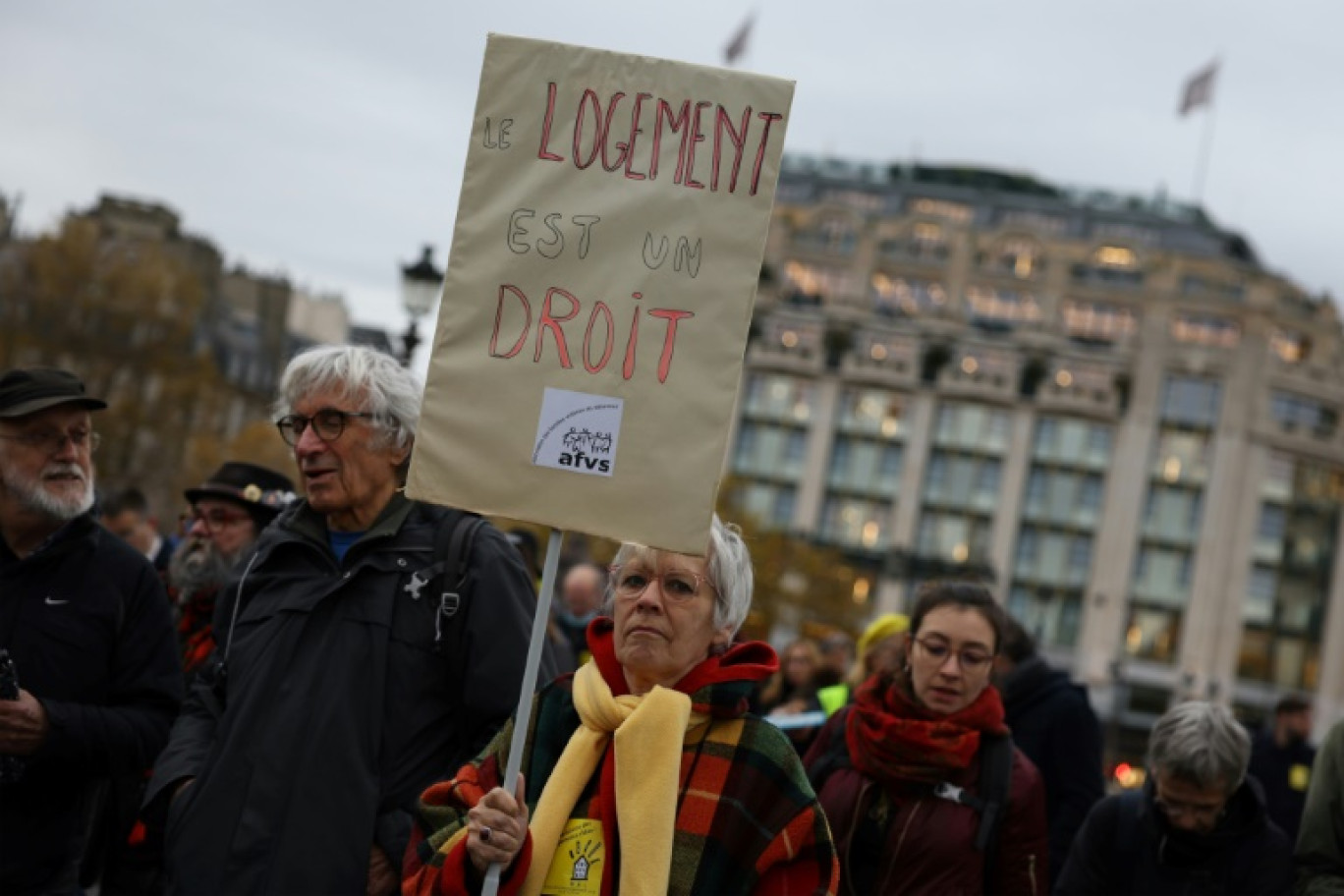 Manifestation organisée par l'association "Droit au Logement", le 27 novembre 2022 à Paris © Thomas SAMSON