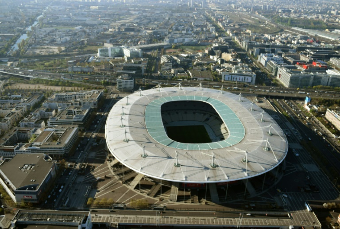 Vue aérienne du Stade de France le 19 avril 2016 à Saint-Denis, près de Paris © Robert Grahn