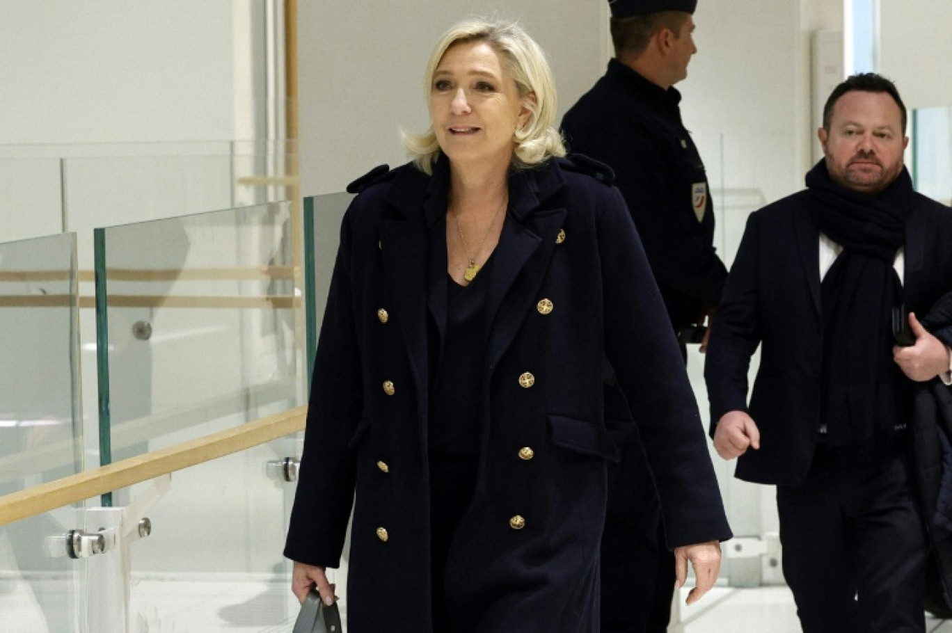 La présidente du groupe Rassemblement national à l'Assemblée national à son arrivée au tribunal, à Paris, le 13 novembre 2024 © GEOFFROY VAN DER HASSELT