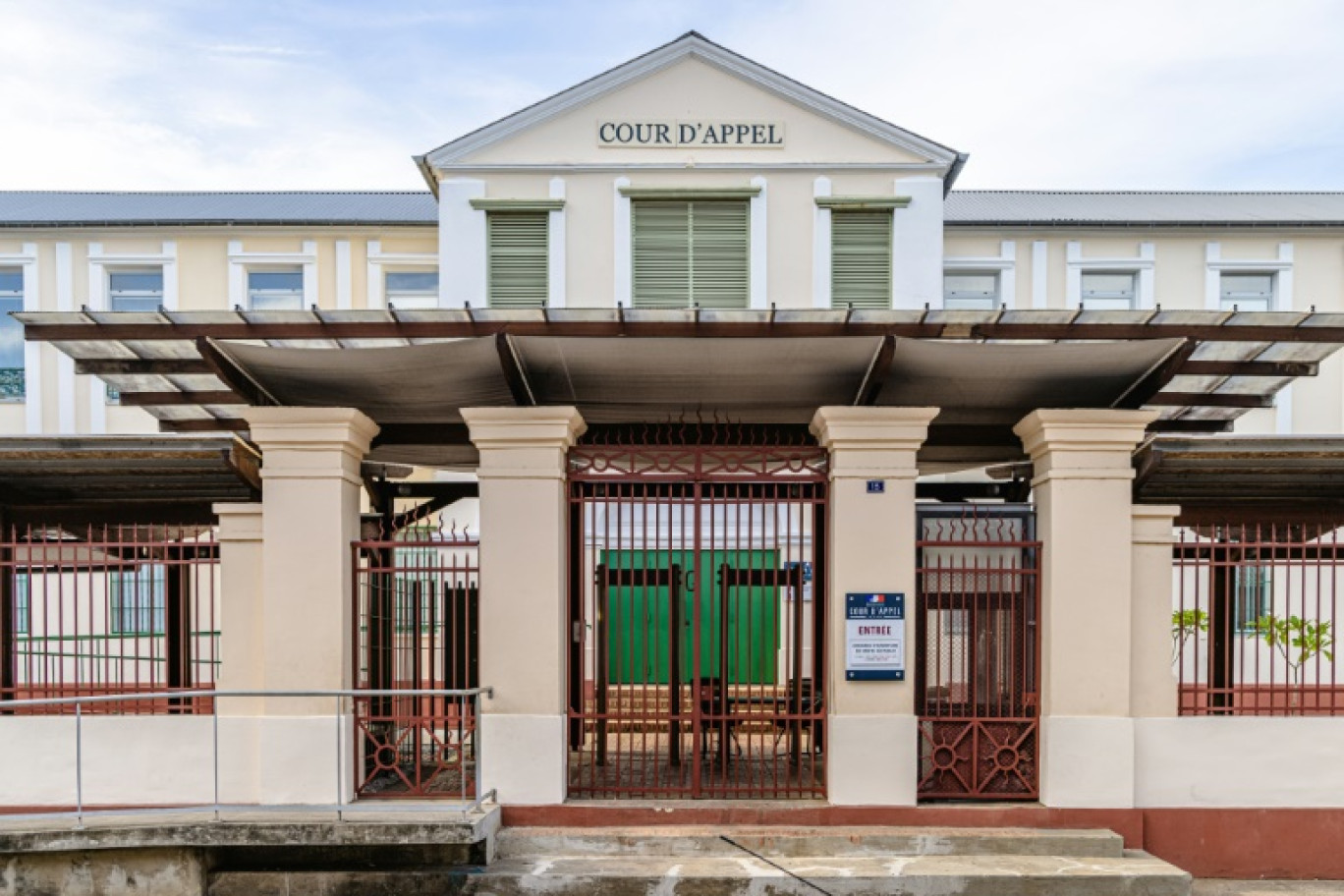 La façade de la cour d'appel de Cayenne, en Guyane, le 15 octobre 2022 © jody amiet