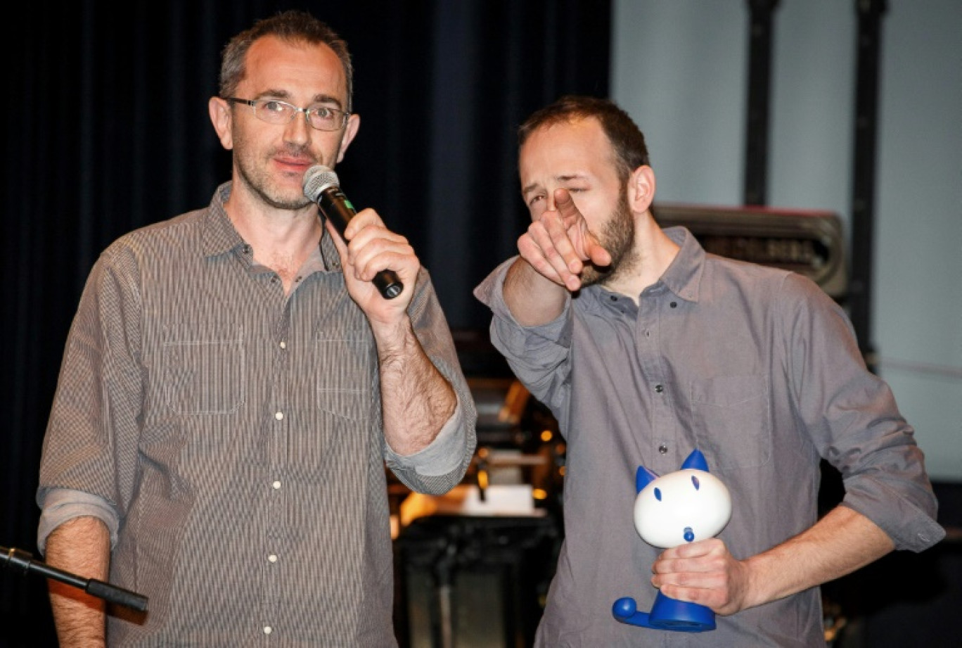 Wilfrid Lupano (g) et Paul Cauuet lors du 42e Festival international de la bande dessinée d'Angoulême le 1er février 2015 © PIERRE DUFFOUR