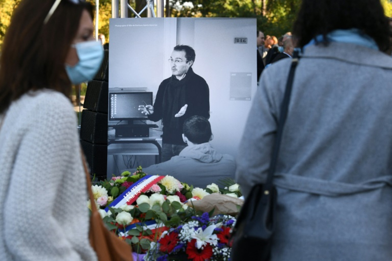 Cérémonie d'hommage au professeur Samuel Paty à Eragny-sur-Oise, au nord-ouest de Paris, le 16 octobre 2021 © ALAIN JOCARD