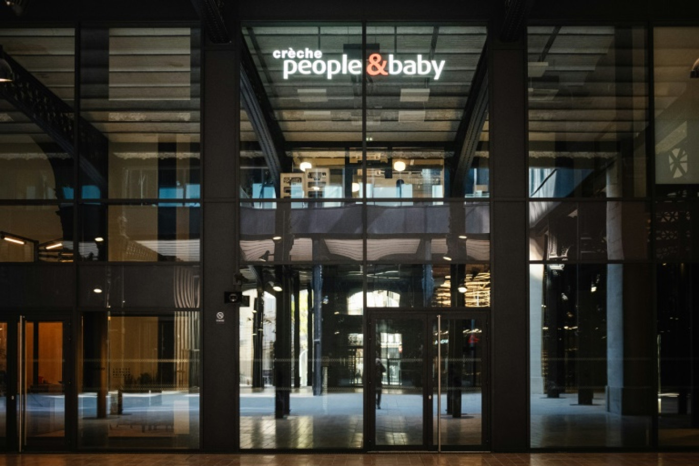 L'entrée d'une crèche People & Baby, à Paris, le 19 septembre 2024 © Dimitar DILKOFF