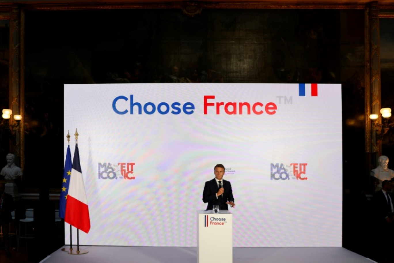 Le président français Emmanuel Macron prononce un discours lors du septième sommet "Choose France", visant à attirer les investisseurs étrangers, au château de Versailles, le 13 mai 2024 © Ludovic MARIN