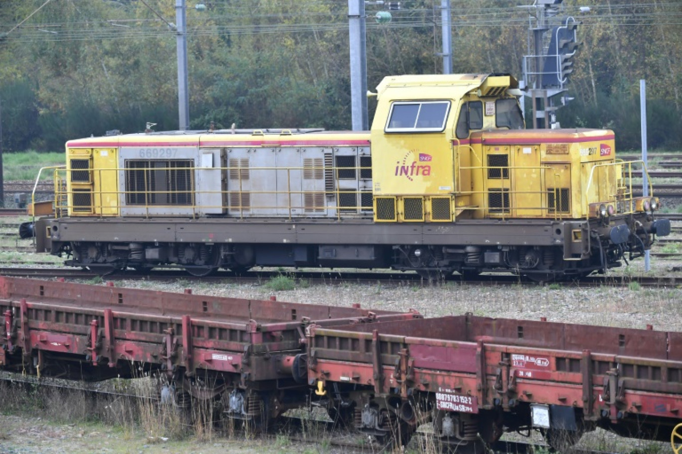 Une locomotive de fret, à Angers, le 16 novembre 2024 © JEAN-FRANCOIS MONIER