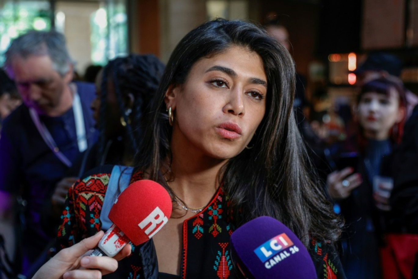 L'eurodéputée LFI Rima Hassan à Paris, le 9 juin 2024 © Geoffroy VAN DER HASSELT