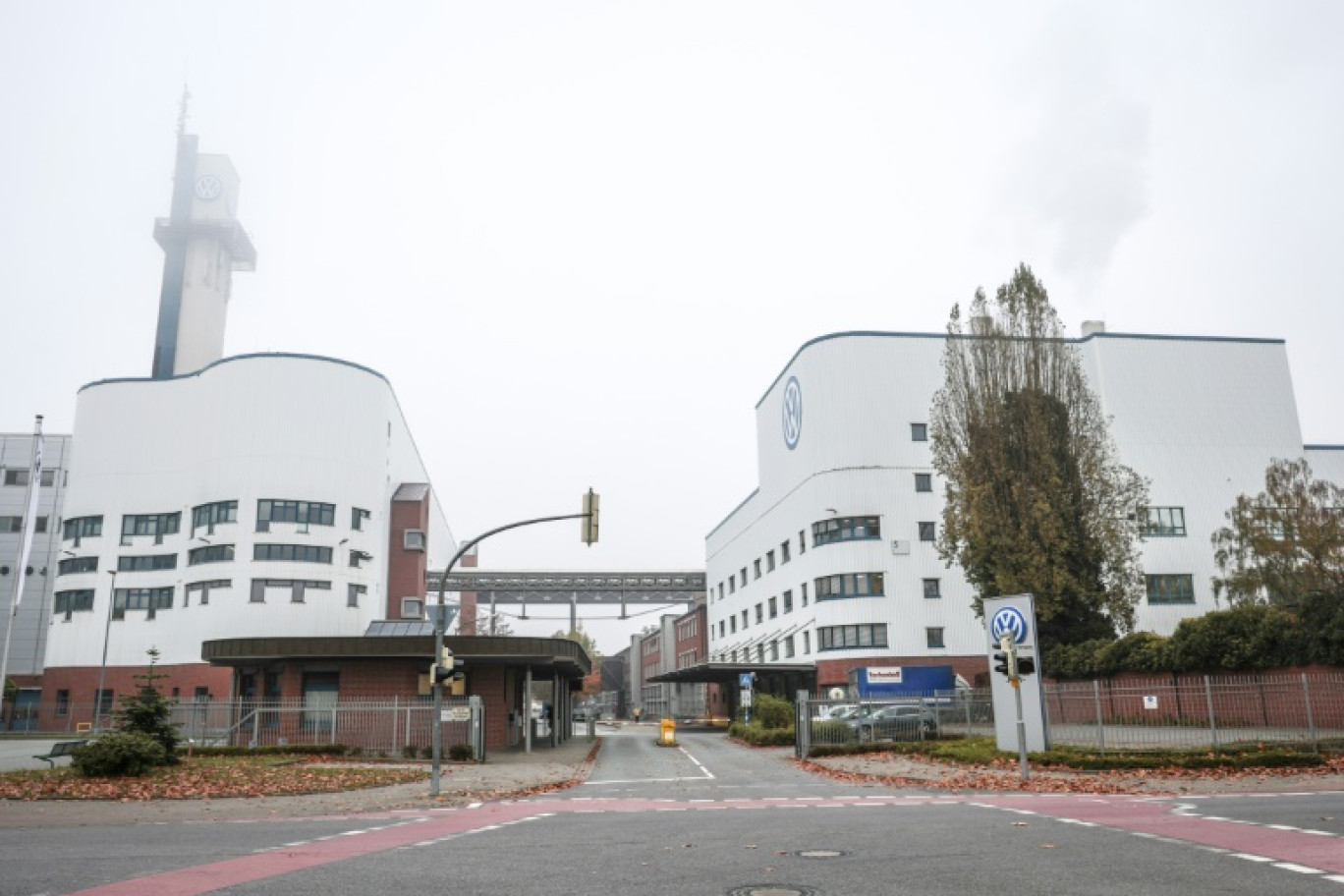 L'usine Volkswagen d'Osnabrück, en Allemagne, l'une des plus menacées par les projets de restructuration du groupe, le 6 novembre 2024 © FOCKE STRANGMANN