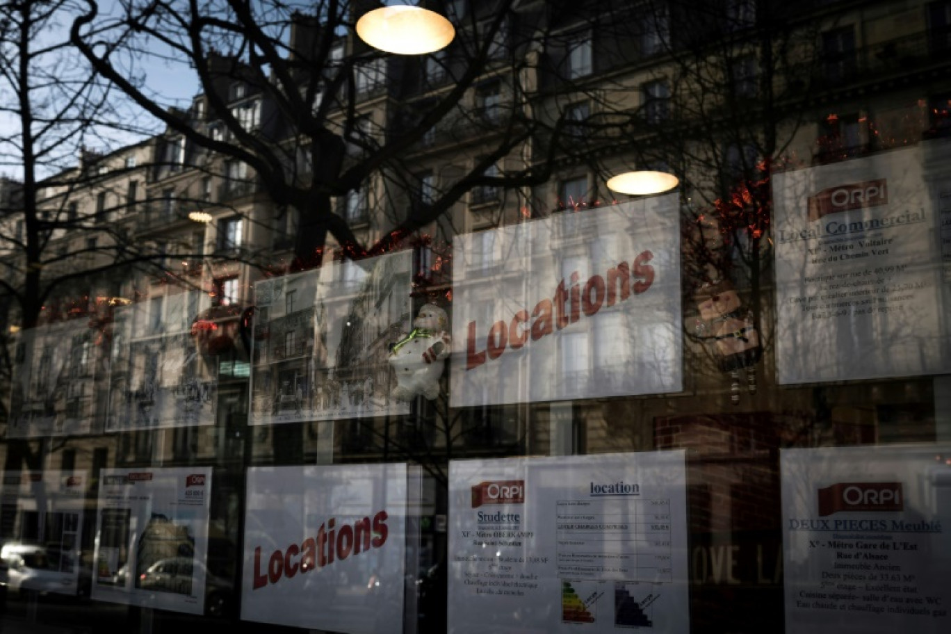 Face à un marché locatif très tendu dans plusieurs villes, particulièrement à Paris, les agences immobilières s'adaptent pour limiter les "frustrations" © Lionel BONAVENTURE