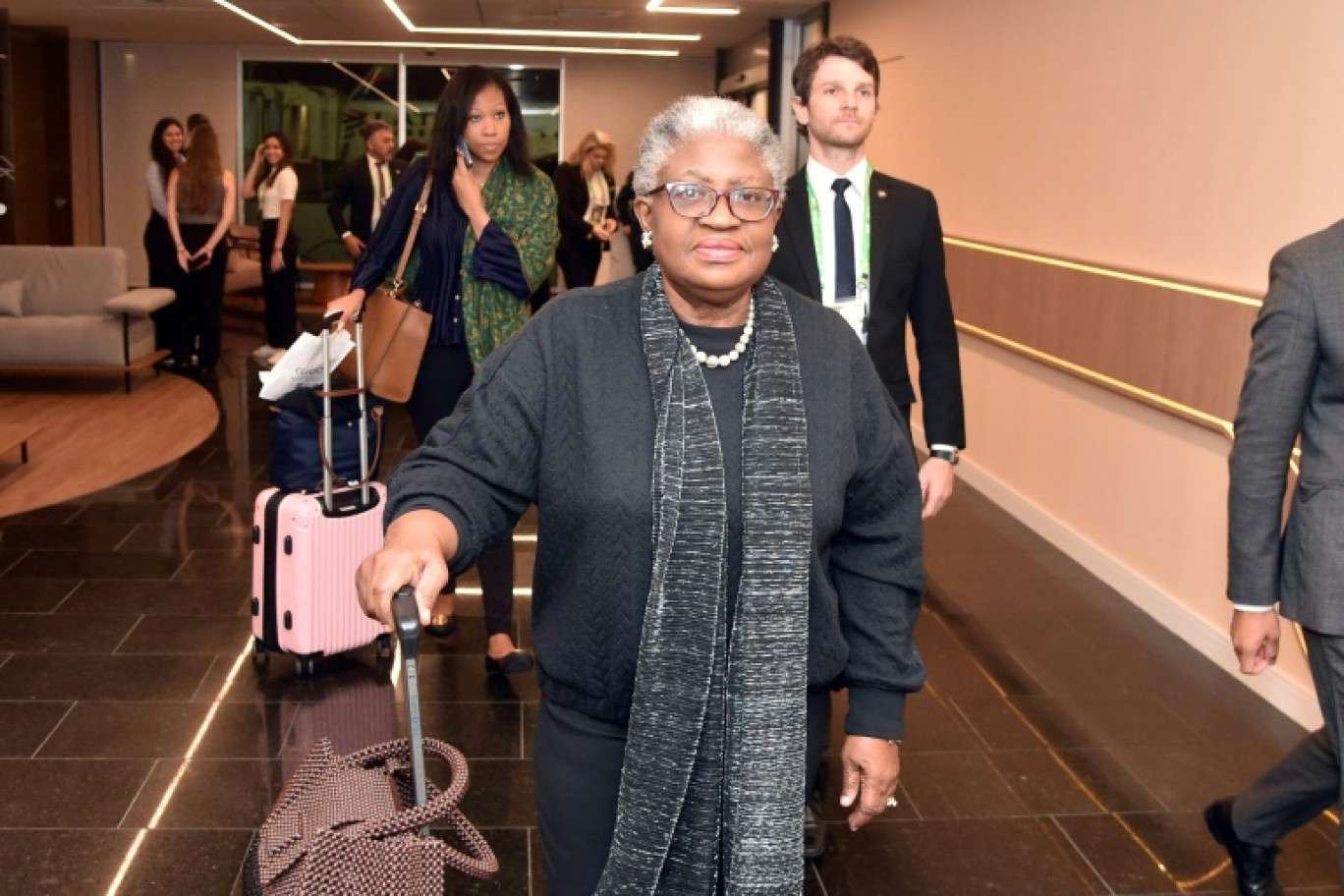 La directrice générale de l'OMC, Ngozi Okonjo-Iweala, reconduite pour un second mandat, le 29 novembre 2024 à Genève © Fabrice COFFRINI