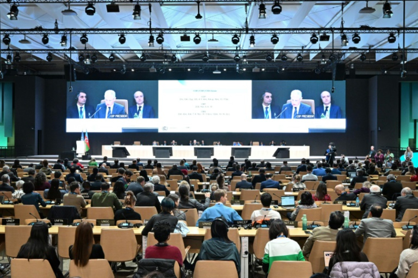 Prise de parole du président de la COP29 Moukhtar Babaïev au terme de la conférence de l'ONU sur le climat, à Bakou, le 23 novembre 2024 © STRINGER