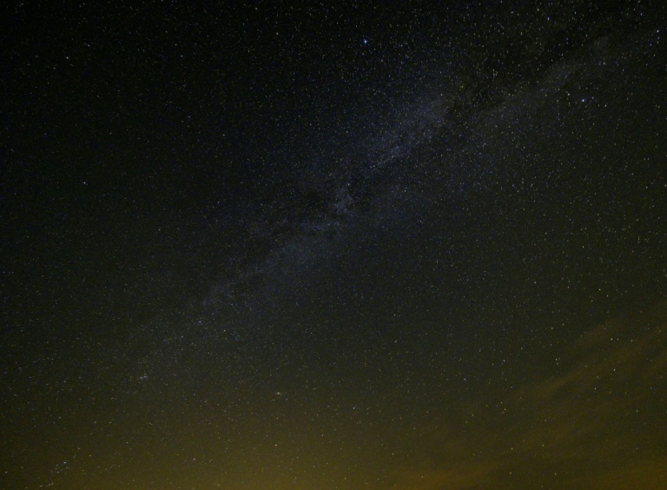 Des niveaux de chaleur nocturne "exceptionnels" pour un mois de novembre ont été enregistrés dans la nuit de dimanche à lundi © GUILLAUME SOUVANT