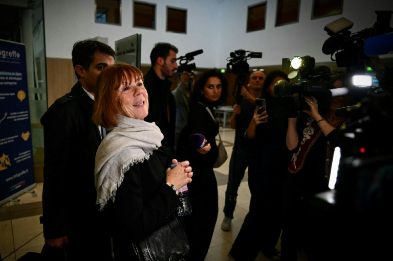 Gisèle Pelicot quitte le palais de justice d'Avignon, dans le sud de la France, après une audience le 26 novembre 2024 © Christophe SIMON