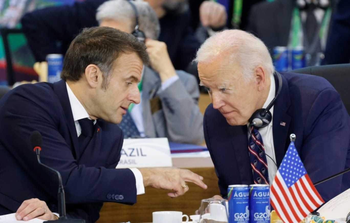 Emmanuel Macron et Joe Biden au sommet du G20 à Rio, au Brésil, le 19 novembre 2024 © Ludovic MARIN