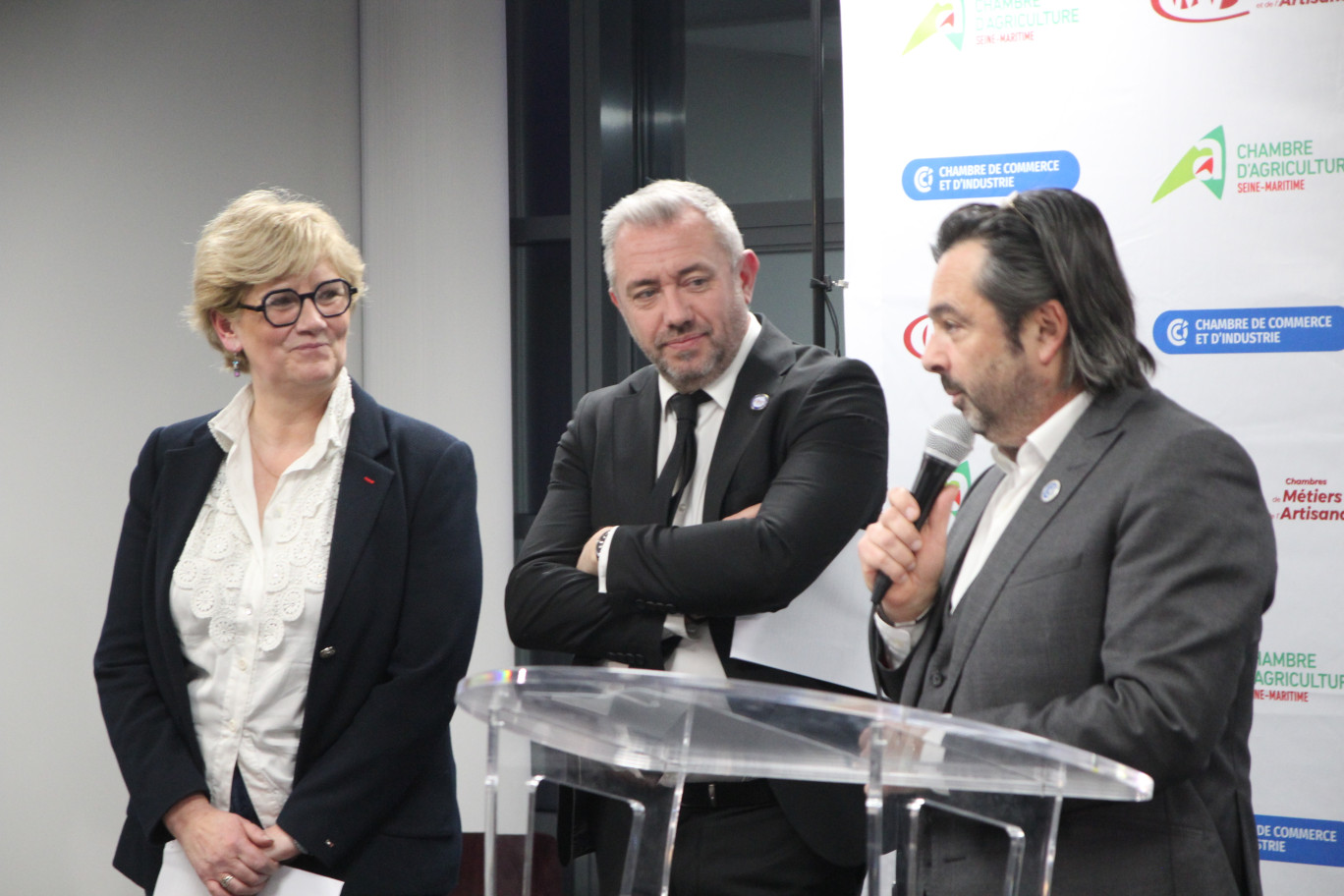 Laurence Sellos, Guillaume Dartois et Olivier Rousseille, les présidents des chambres d'Agriculture, des Métiers et de l'Artisanat de Seine-Maritime et de la chambre de Commerce et d'Industrie Rouen Métropole. © Aletheia Press / Benoit Delabre