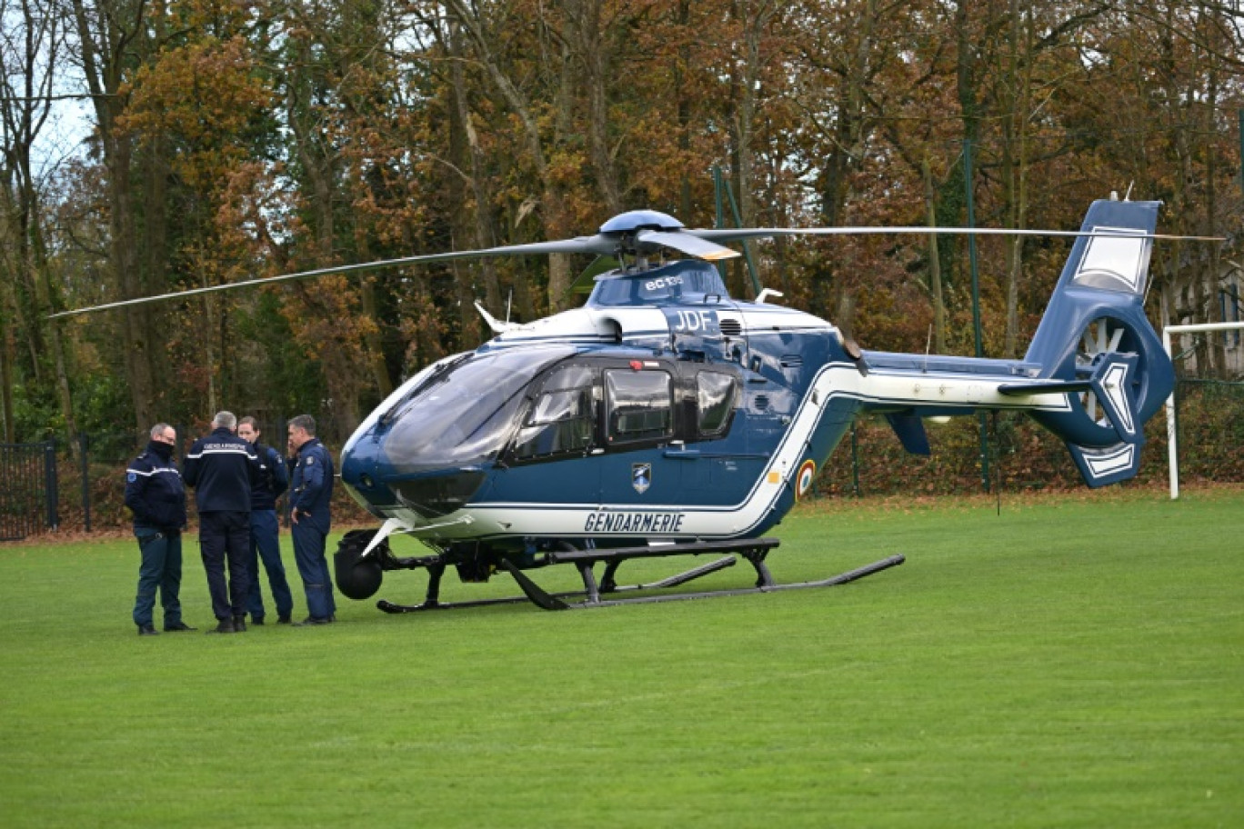 Des gendarmes à la recherche de Morgane Rivoal, 13 ans, disparue le 25 novembre près de Pabu, en banlieue de Guingamp (Côtes-d'Armor), le 2 décembre 2024 © Damien MEYER