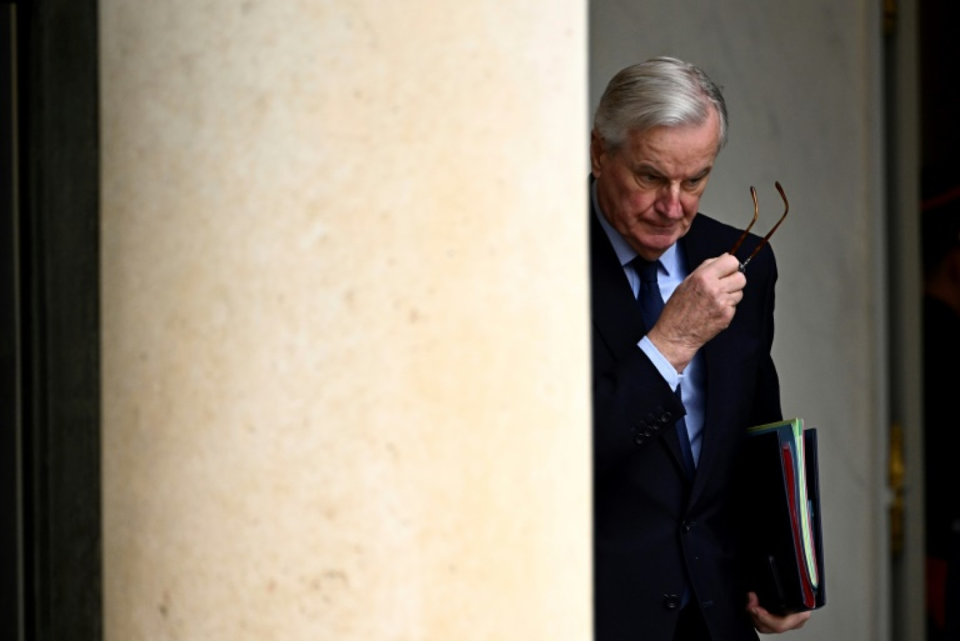 Le Premier ministre français Michel Barnier s'exprime lors des questions au gouvernement à l'Assemblée nationale à Paris, le 3 décembre 2024 © JULIEN DE ROSA