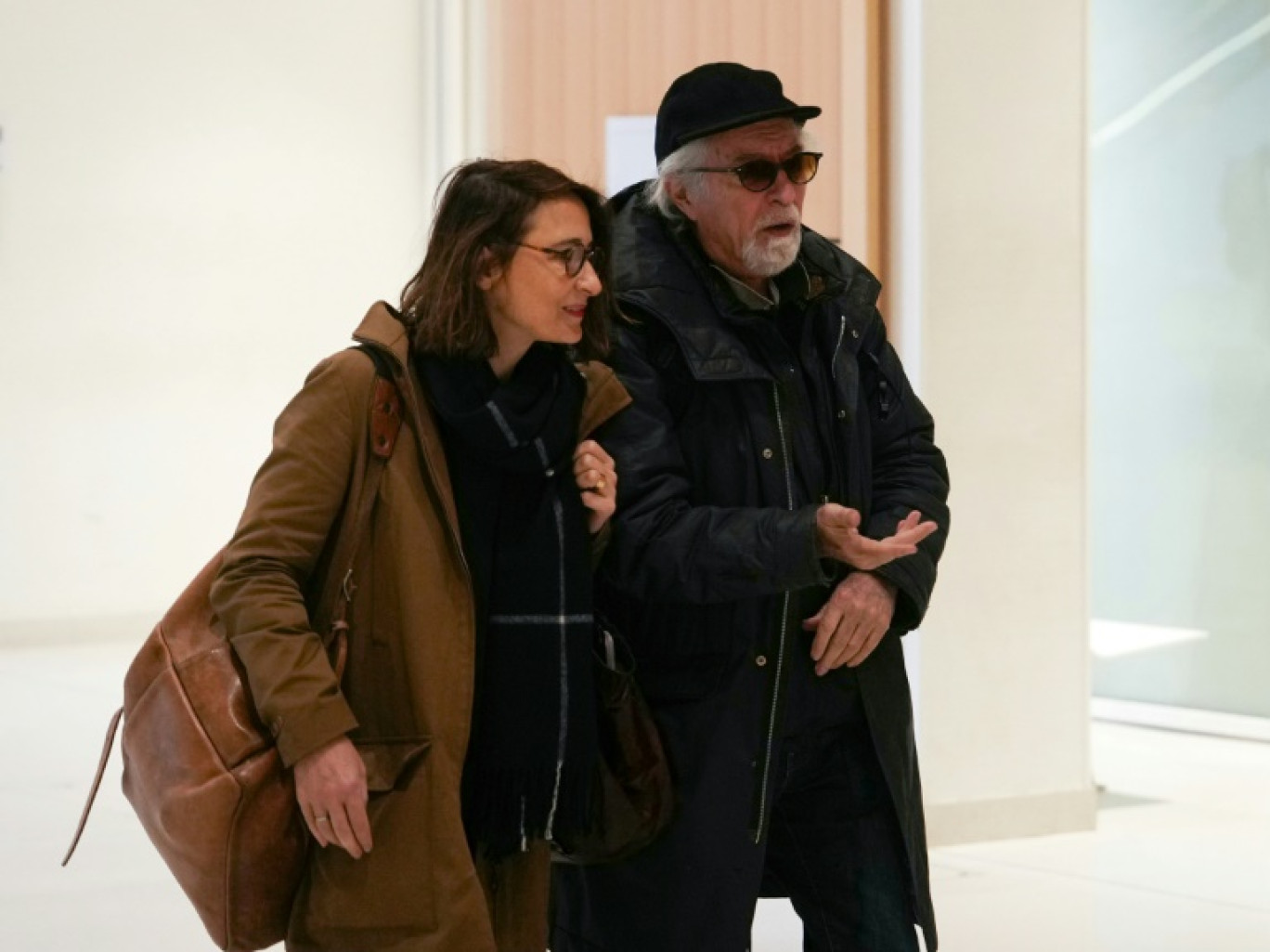 Le cinéaste Jacques Doillon avec son avocate Marie Dosé, au tribunal de Paris, le 6 décembre 2024 © Dimitar DILKOFF