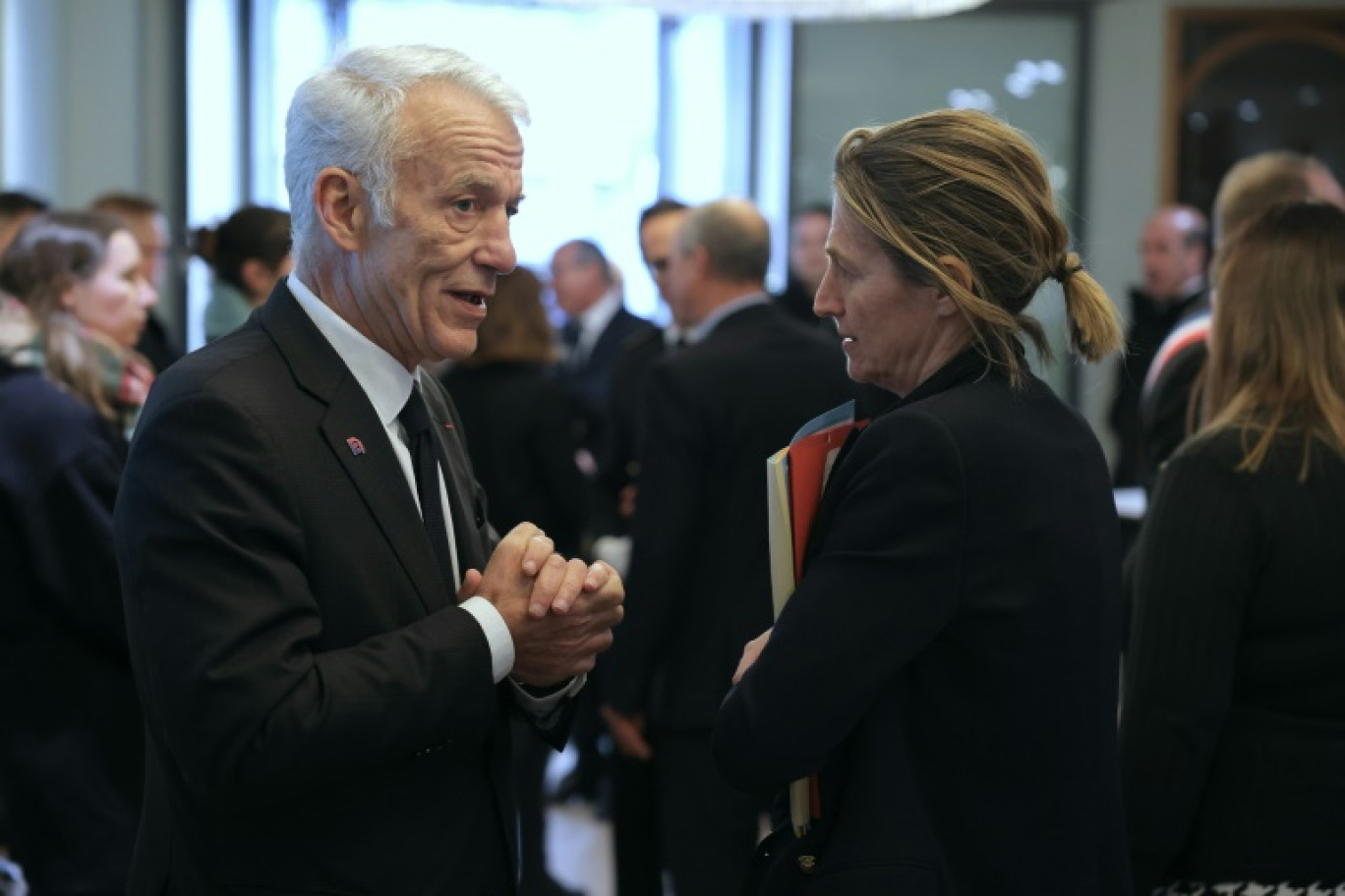 Le président du Medef Patrick Martin et la ministre du Travail démissionnaire Astrid Panosyan-Bouvet, à Paris le 22 novembre 2024 © Thomas SAMSON