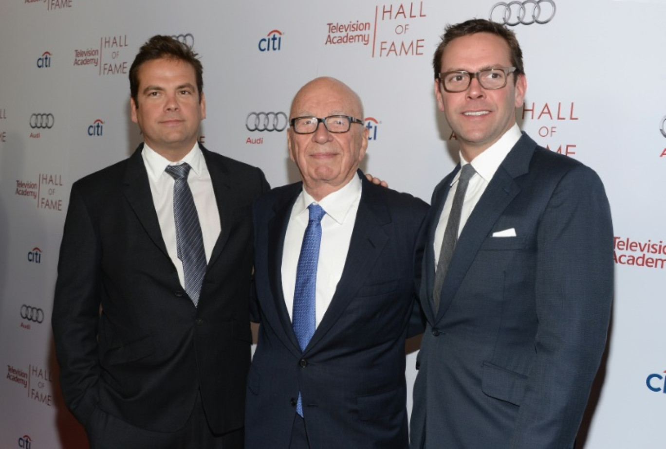 Rupert Murdoch et ses fils Lachlan et James Murdoch à Beverly Hills, en Californie, le 11 mars 2014 © Jason Kempin