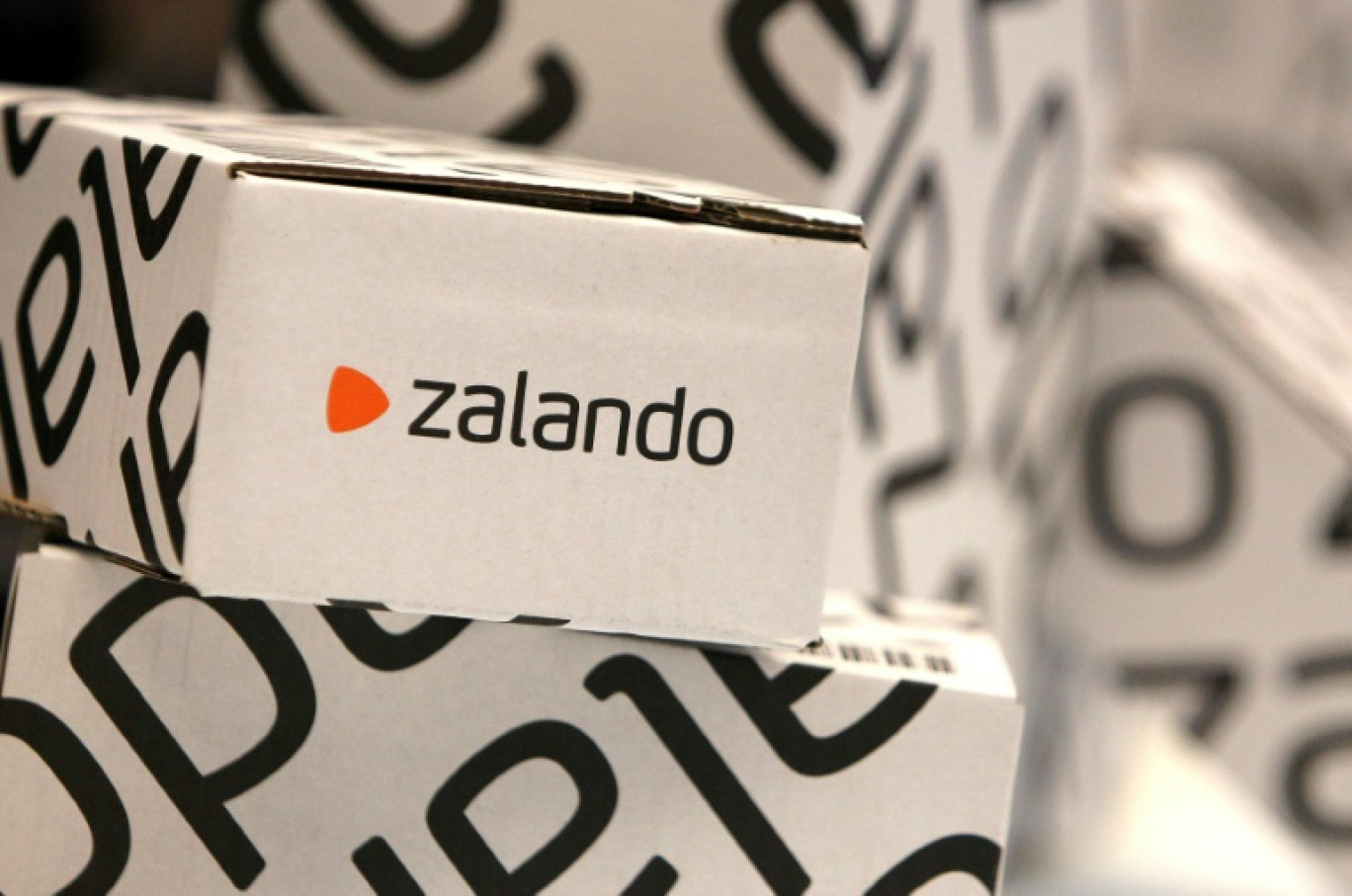 Le groupe allemand de vente de vêtements en ligne Zalando va acquérir son concurrent national About You pour 1,1 milliard d'euros © DANIEL ROLAND