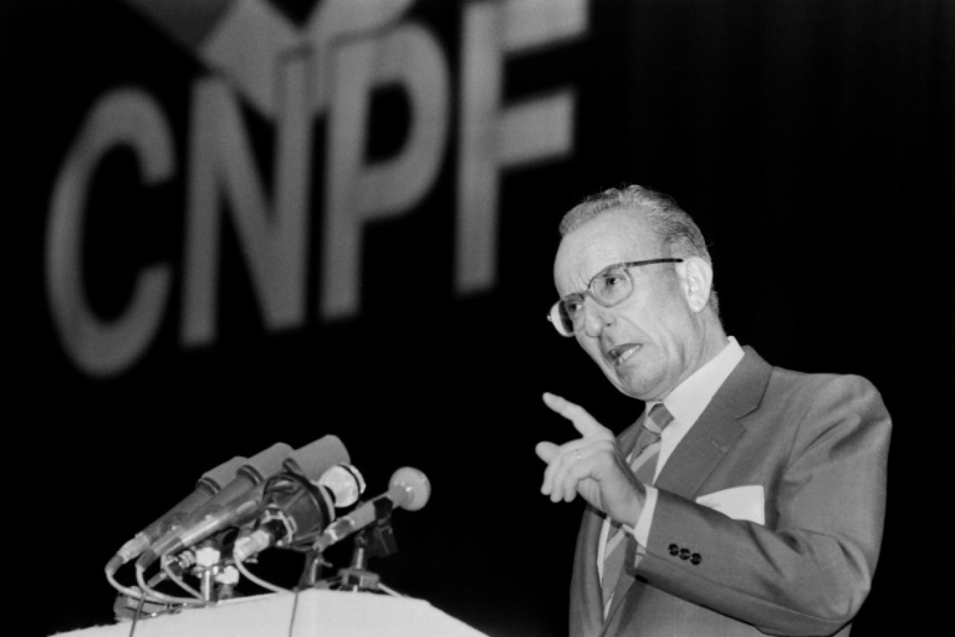 Yvon Gattaz, président du Conseil national du patronat français (CNPF), le 30 septembre 1986 à Paris © michel clement