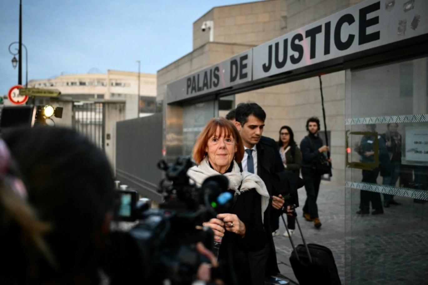 Dominique Pelicot au palais de justice d'Avignon le 11 septembre 2024 - croquis du tribunal © Benoit PEYRUCQ