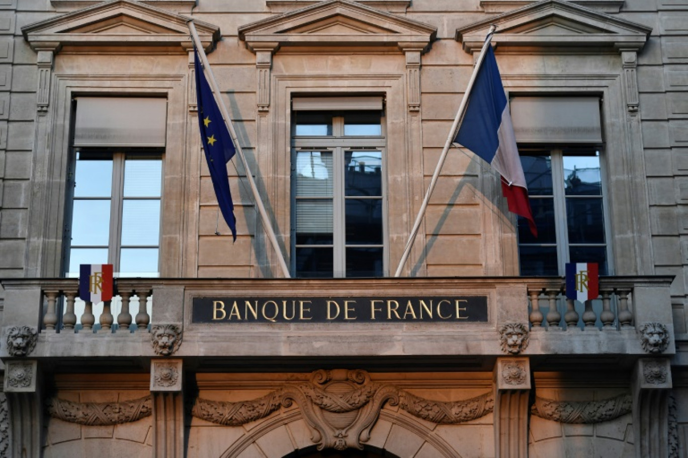 La Banque de France relèvera le seuil de chiffre d'affaires des entreprises concernées en janvier, de 750.000 euros à 1,25 million © STEPHANE DE SAKUTIN