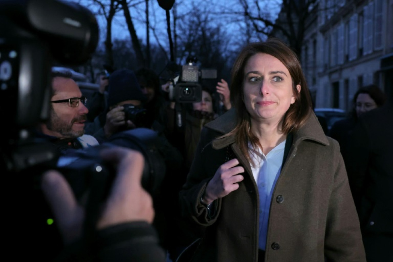 La secrétaire nationale des Ecologistes, Marine Tondelier quitte l'Elysée après une rencontre avec le président Emmanuel Macron, le 10 décembre 2024 à Paris © Thomas SAMSON