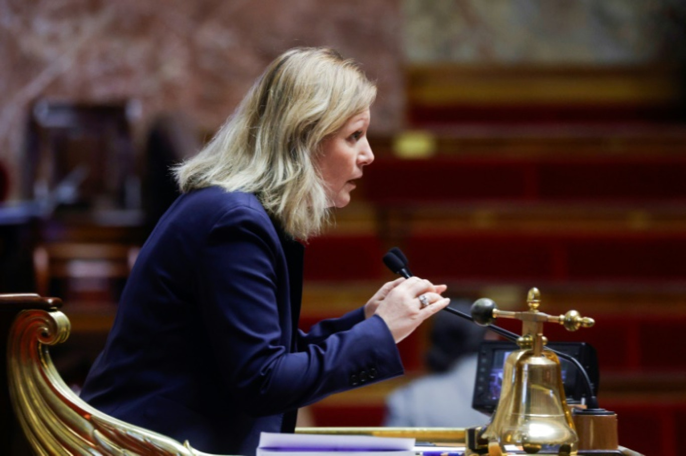 La présidente de l'Assemblée nationale Yaël Braun-Pivet intervient dans l'hémicycle, Paris, le 16 décembre 2024 © GEOFFROY VAN DER HASSELT