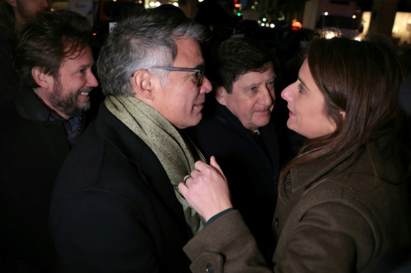 Le premier secrétaire du PS Olivier Faure, les présidents des groupes socialistes à l'Assemblée Boris Vallaud et au Sénat Patrick Kanner, et la secrétaire national des Écologistes Marine Tondelier, quittent l'Élysée après leur rencontre avec Emmanuel Macron le 10 décembre 2024 © Thomas SAMSON