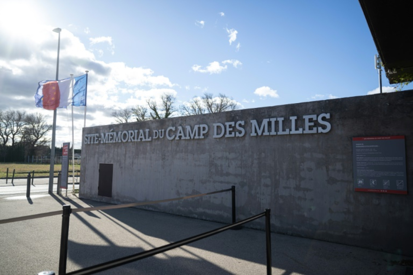 L'entrée du camp des Milles, ancien camp d'internement avant la déportation d'environ 2.000 juifs pendant la Seconde Guerre mondiale, le 23 décembre 2024 près d'Aix-en-Provence, dans les Bouches-du-Rhône © MIGUEL MEDINA