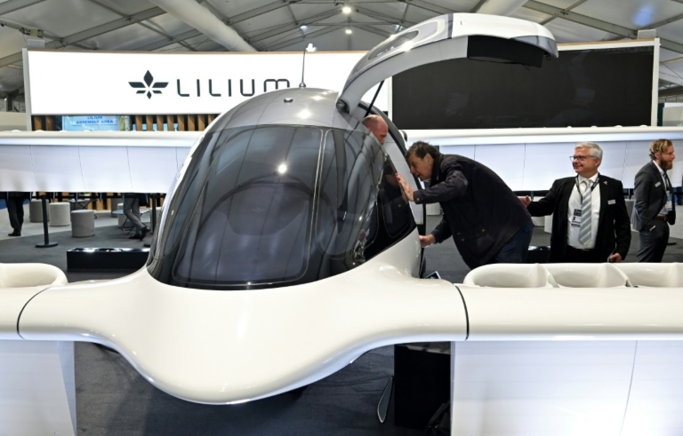 Un jet Lilium présenté au salon aéronautique de Farnborough, près de Londres, le 22 juillet 2024 © JUSTIN TALLIS