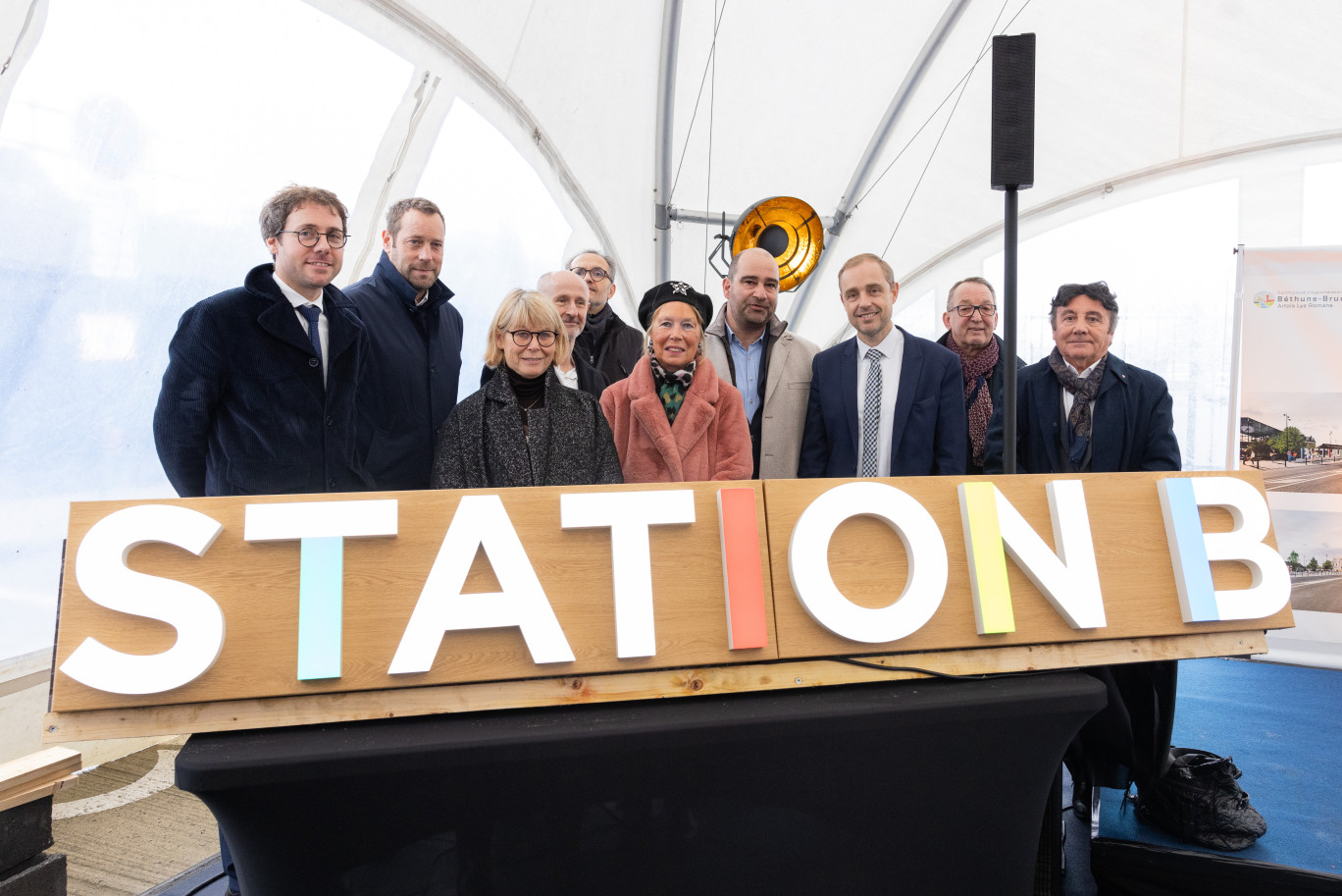 Cérémonie de pose de la première pierre de Station B, à Béthune jeudi 5 décembre. © Charles Mangin