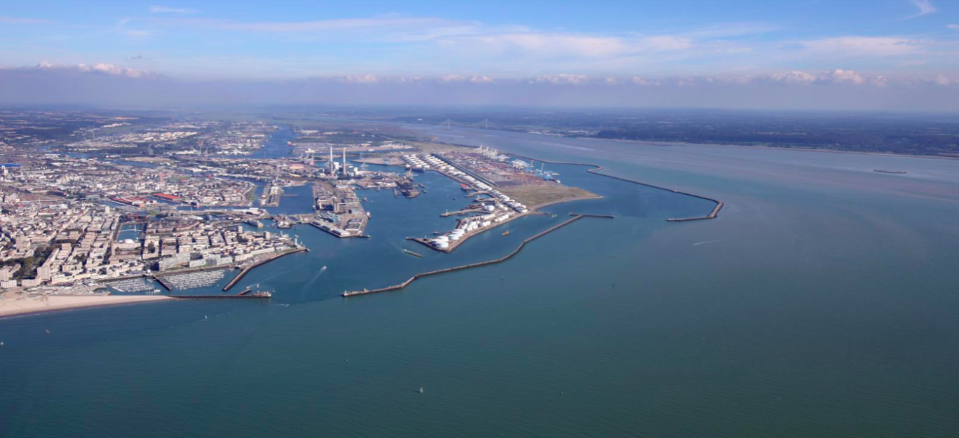 Afin de répondre aux enjeux de multimodalité et de décarbonation de l’axe Seine, HAROPA PORT porte un projet structurant pour intégrer un accès fluvial à Port 2000 au Havre. © Haropa Port 