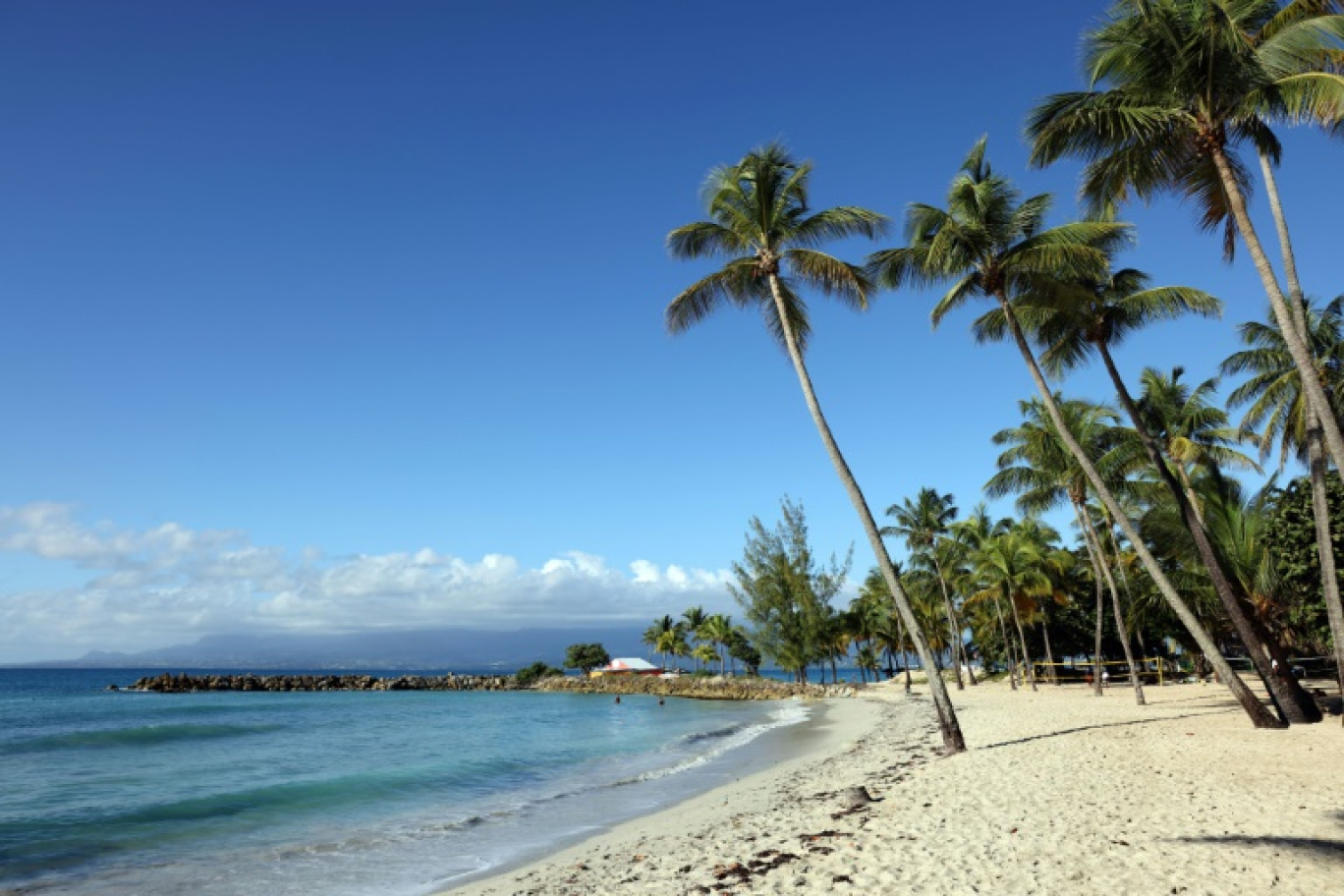 Une plage de Guadeloupe, au Gosier, le 12 février 2022 © Thomas COEX