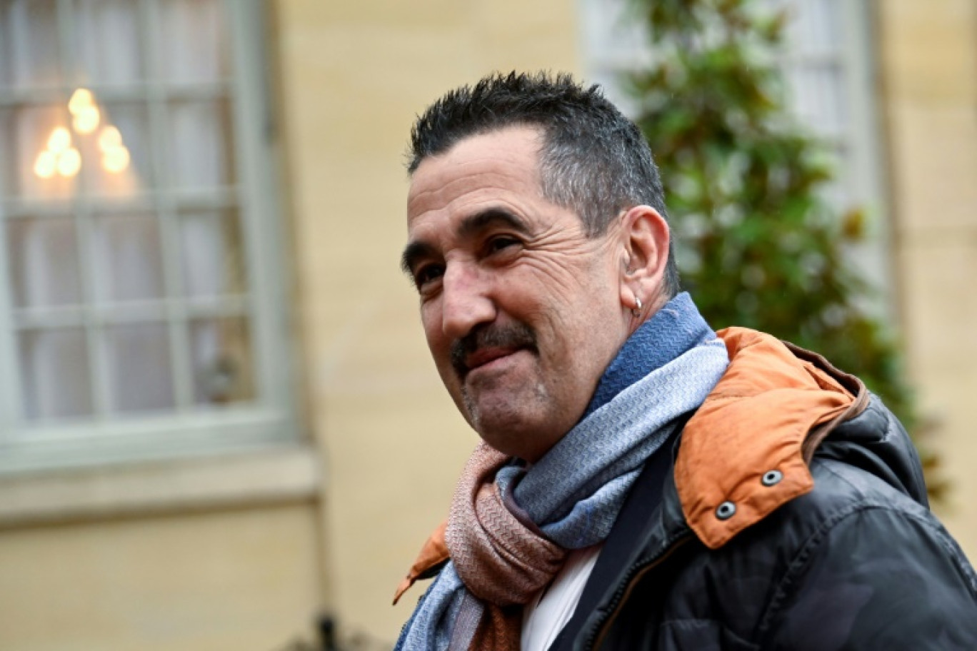 Le secrétaire général du syndicat Force Ouvrière (FO), Frédéric Souillot, arrive pour rencontrer le Premier ministre français à l'Hôtel de Matignon à Paris le 9 janvier 2025 © Martin LELIEVRE