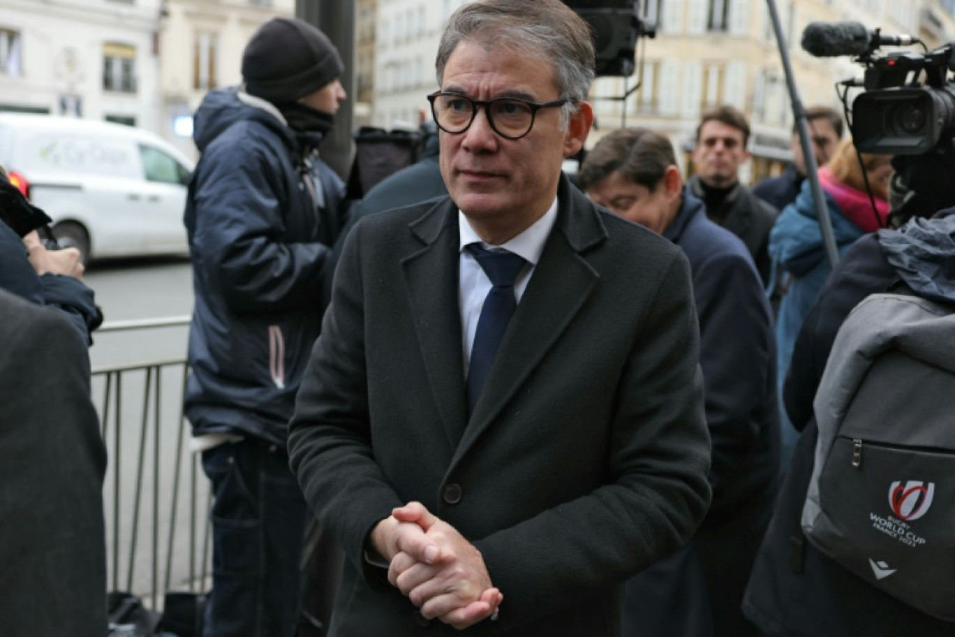 Le premier secrétaire du Parti socialiste, Olivier Faure, répond aux questions des journalistes à son arrivée à l'Elysée à Paris, le 10 décembre 2024 © Thomas SAMSON