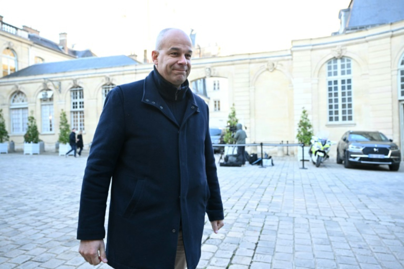 Le président de la FNSEA, Arnaud Rousseau, à la sortie d'une rencontre avec le Premier ministre à Matignon à Paris le 13 janvier 2025 © Bertrand GUAY